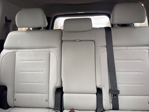 Used 2024 Hyundai Santa Fe Limited image 13