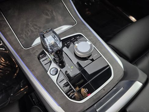 Used 2023 BMW X5 sDrive40i w/ M Sport Package image 23