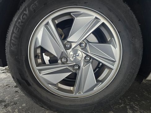 Used 2024 Hyundai Elantra SE image 27