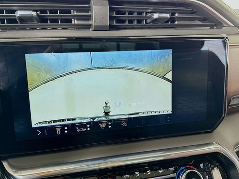 Used 2024 GMC Sierra 2500 Denali Ultimate AWD/4WD image 44