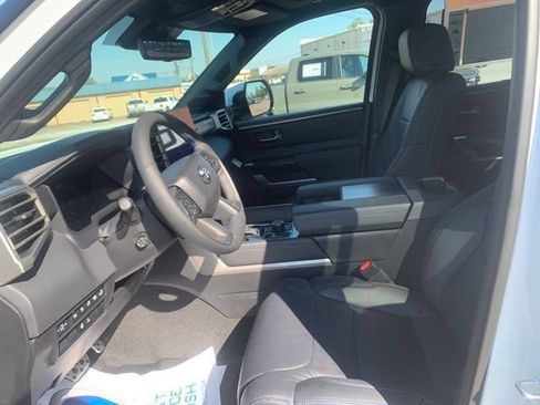 New 2026 Toyota Tundra Limited AWD/4WD image 22