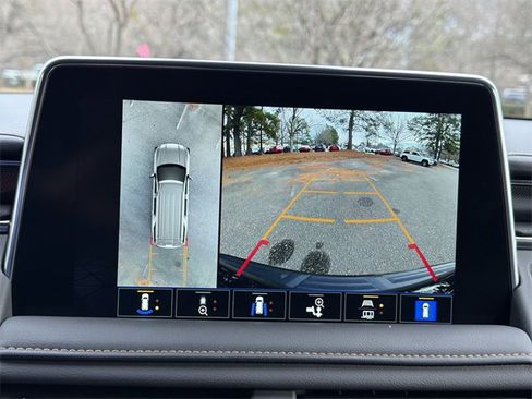 Used 2023 GMC Yukon AT4 w/ AT4 Premium Plus Package image 17