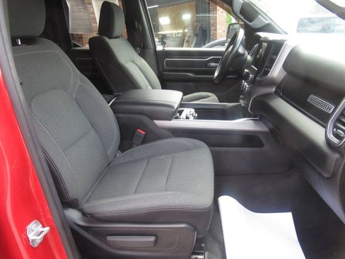 Used 2019 RAM 1500 Big Horn AWD/4WD image 7