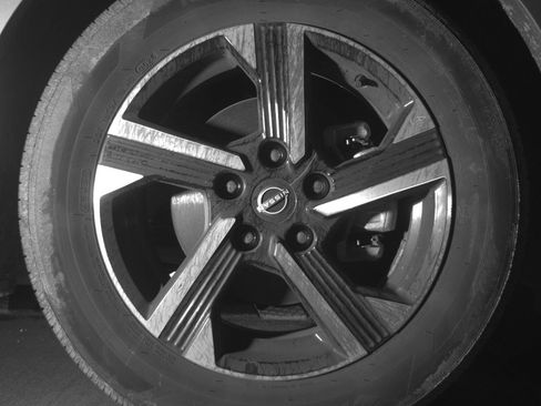 Used 2025 Nissan Sentra SV image 13