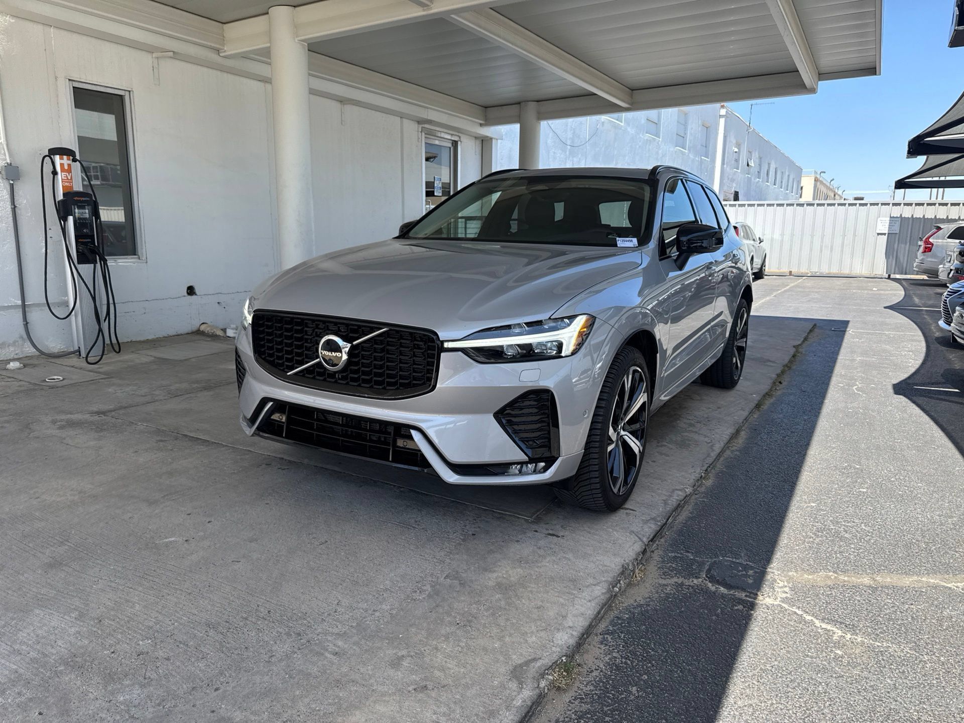 Certified 2023 Volvo XC60 B5 Ultimate w/ Climate Package FWD image 1