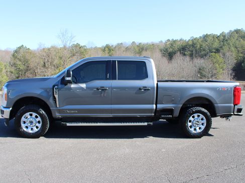 Used 2023 Ford F250 XLT image 6