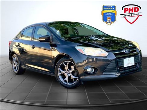 Used 2013 Ford Focus SE FWD image 1
