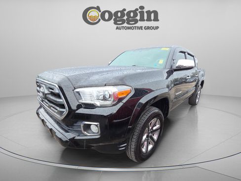 Used 2016 Toyota Tacoma Limited image 11