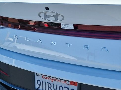 Certified 2025 Hyundai Elantra Blue image 22