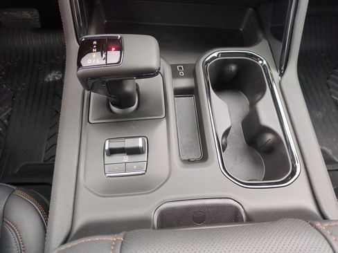 New 2026 GMC Sierra 1500 AT4 w/ AT4 Premium Package AWD/4WD image 13