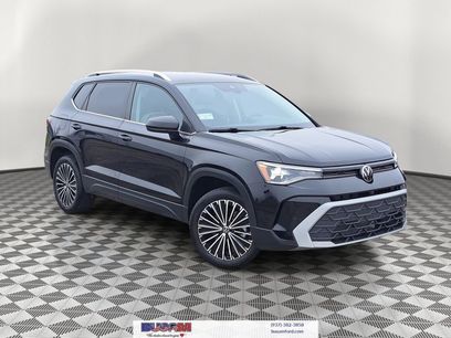 Used 2025 Volkswagen Taos SE