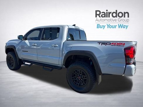 Used 2019 Toyota Tacoma TRD Off-Road AWD/4WD image 5