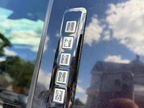 Used 2019 Ford F250 Lariat w/ Lariat Ultimate Package AWD/4WD image 31