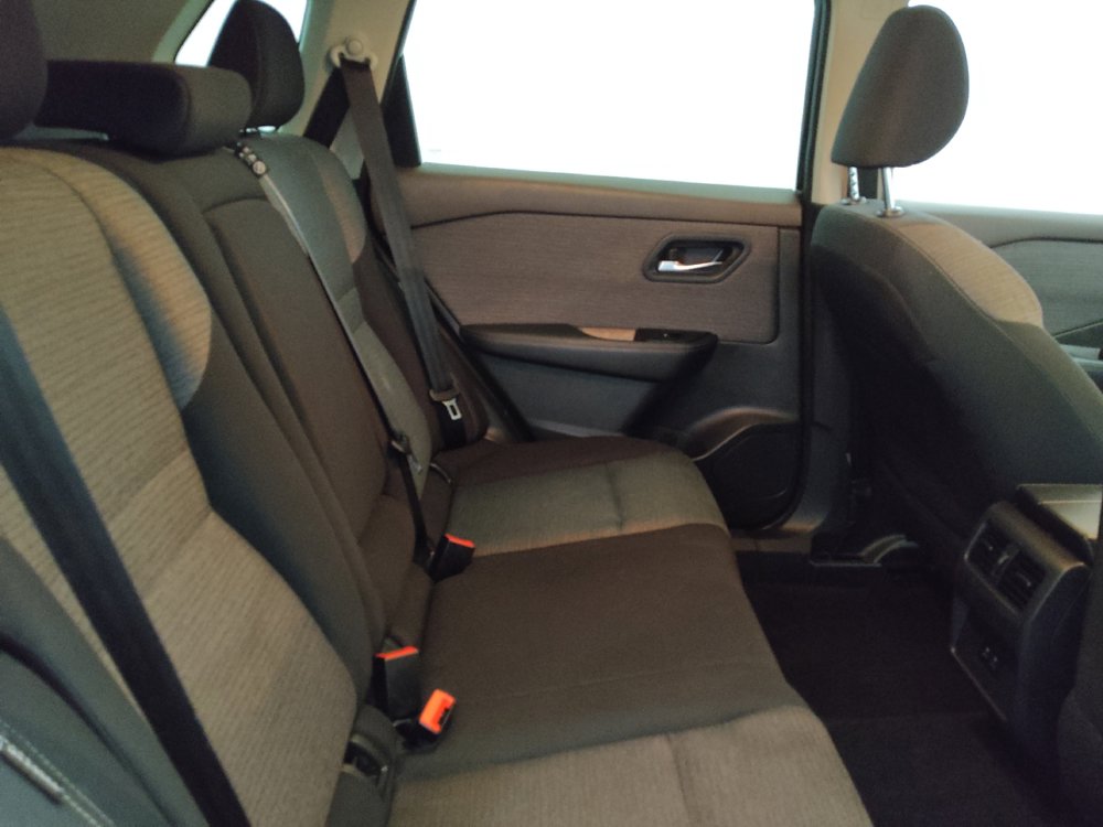 Used 2023 Nissan Rogue SV AWD/4WD image 19