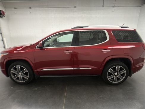 Used 2019 GMC Acadia Denali w/ Technology Package AWD/4WD image 7