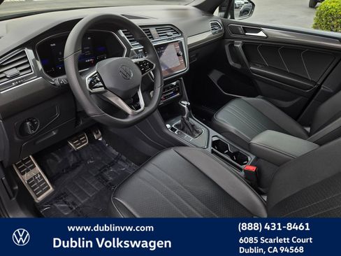 Used 2022 Volkswagen Tiguan SE R-Line FWD image 9