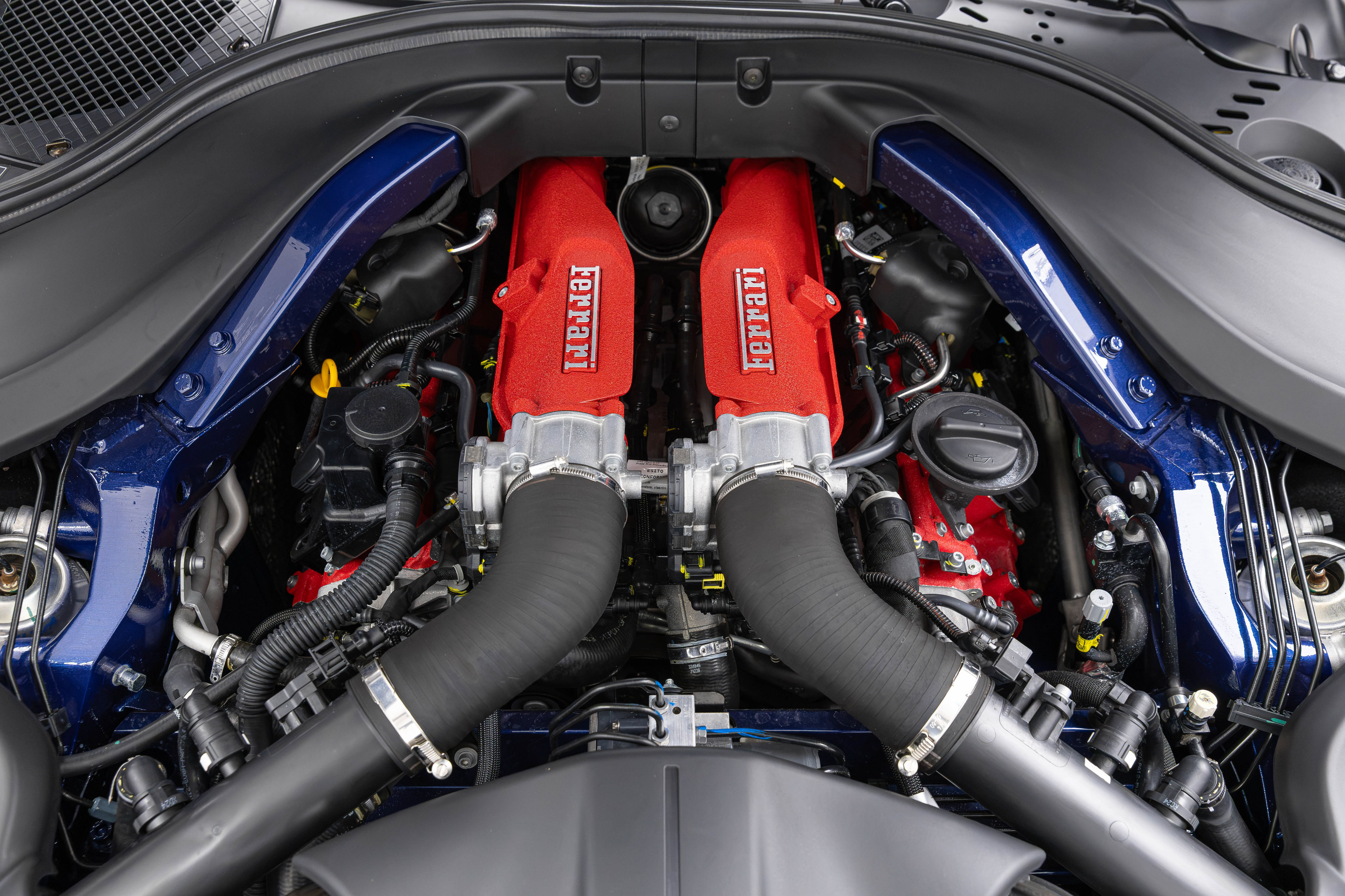 Used 2025 Ferrari Roma Spider RWD image 50