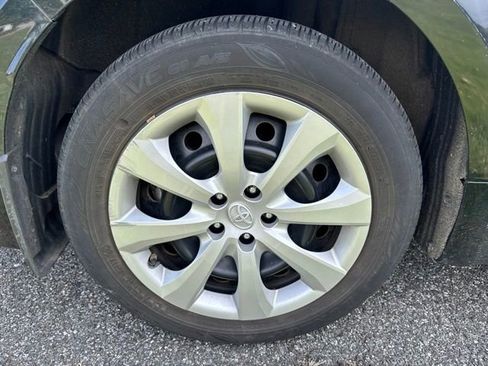 Used 2022 Toyota Corolla LE FWD image 9