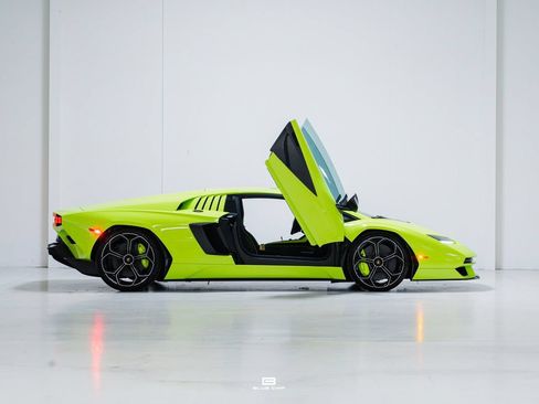 Used 2022 Lamborghini Aventador Countach AWD/4WD image 1