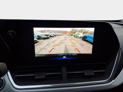 Used 2024 Chevrolet Trax LT image 19