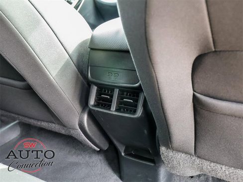 Used 2025 Chevrolet Equinox LT image 20