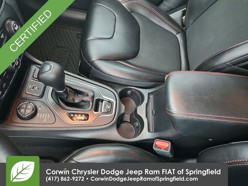 Used 2019 Jeep Cherokee Trailhawk w/ Comfort/Convenience Group image 29