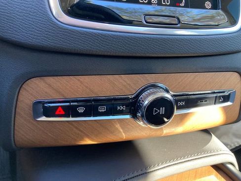 New 2025 Volvo XC90 T8 Core w/ Climate Package image 31