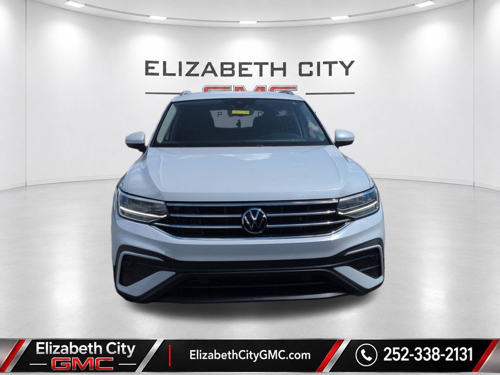 Used 2023 Volkswagen Tiguan SE FWD image 4