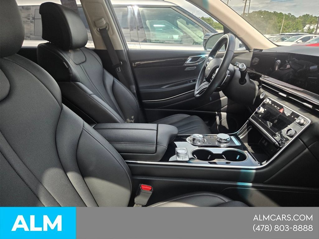 Used 2025 Genesis GV80 2.5T Standard AWD/4WD image 19