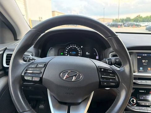 Used 2017 Hyundai Ioniq SEL FWD image 13