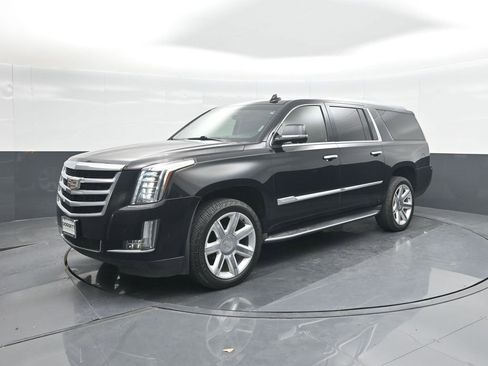 Used 2020 Cadillac Escalade ESV Luxury image 1