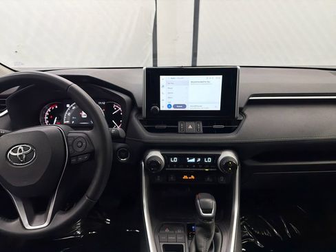 Used 2023 Toyota RAV4 XLE Premium FWD image 31