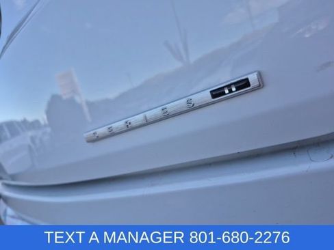 Used 2023 Jeep Wagoneer Series II w/ Premium Group I AWD/4WD image 6