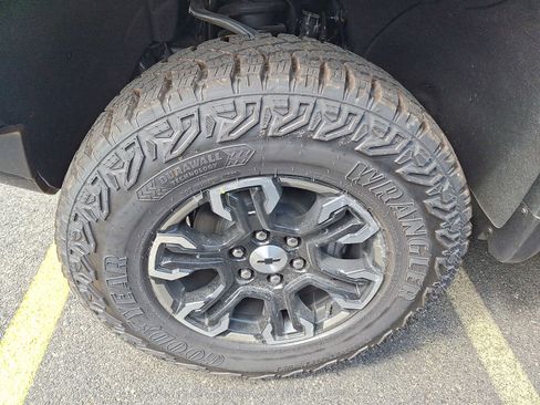 New 2026 Chevrolet Silverado 1500 ZR2 AWD/4WD image 4