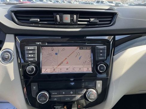 Used 2022 Nissan Rogue Sport SL image 18