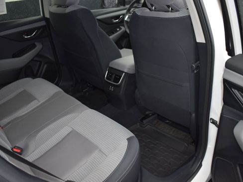 Used 2025 Subaru Outback Premium w/ Popular Package #1A image 10