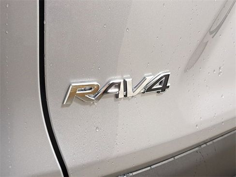 Used 2024 Toyota RAV4 LE image 9