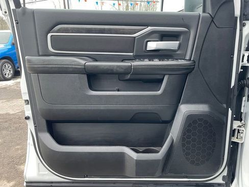 Used 2024 RAM 2500 Big Horn image 9