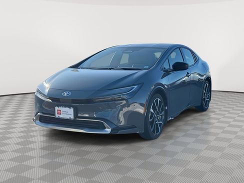 Used 2023 Toyota Prius Prime image 3