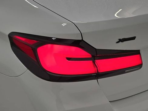 Certified 2022 BMW 540i xDrive w/ M Sport Package image 31