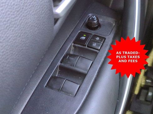 Used 2020 Toyota Corolla SE image 22