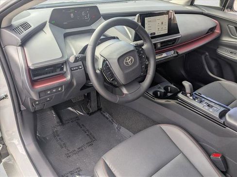 Used 2024 Toyota Prius Prime image 9