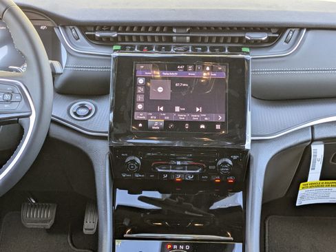 New 2026 Jeep Grand Cherokee Laredo 4x4 image 17