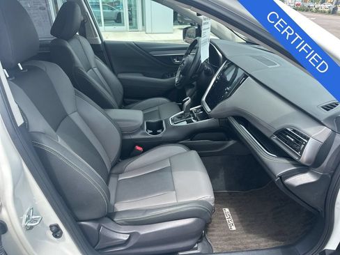 Certified 2025 Subaru Outback Onyx Edition AWD/4WD image 8