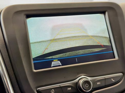 Used 2019 Chevrolet Equinox LT FWD image 15