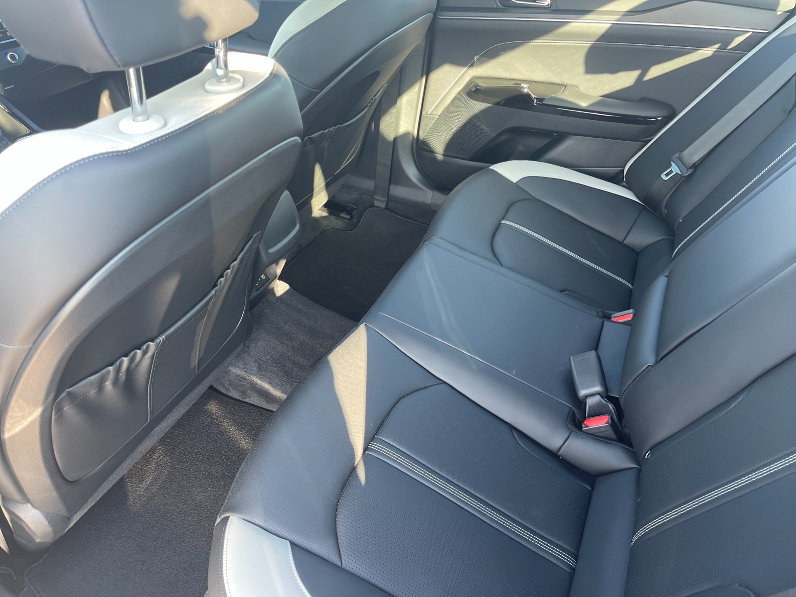Used 2027 Kia K5 GT-Line FWD image 13