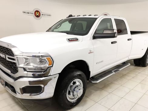Used 2022 RAM 3500 Tradesman AWD/4WD image 5