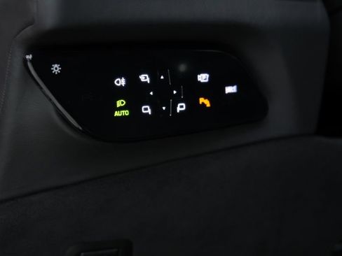 Used 2023 Ferrari Purosangue image 23