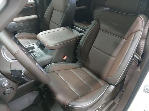 New 2026 GMC Sierra 1500 Denali w/ Denali Reserve Package image 16