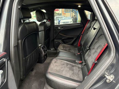 Used 2017 Porsche Macan GTS AWD/4WD image 22